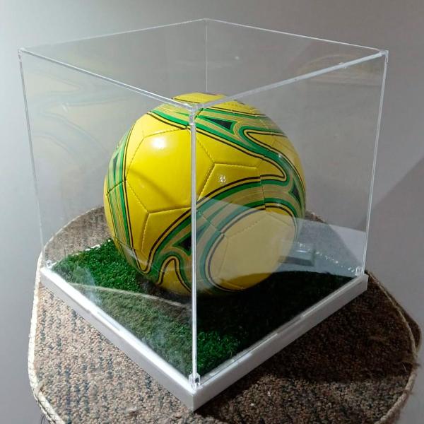 Expositor para bola de futebol e society gramado 25x25x25 - 3mm - SB Imagem de Expositor para bola de futebol e society gramado 25x25x25 - 3mm
