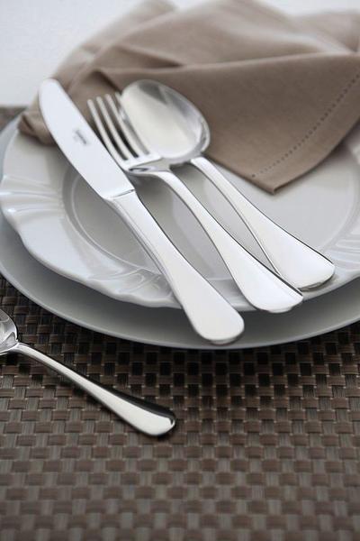 Faca de mesa classic forjada em aco inox tramontina Imagem de Faca de mesa classic forjada em aco inox tramontina