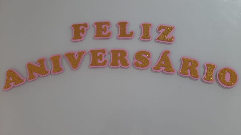 Faixa Aplique Decorativa em EVA Feliz Aniversário Rosa e Dourada - MIWL ART Imagem de Faixa Aplique Decorativa em EVA Feliz Aniversário Rosa e Dourada