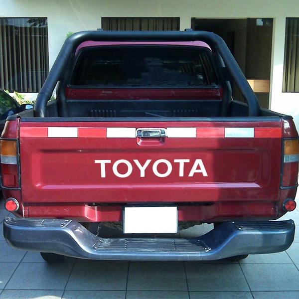 Imagem de Faixa Toyota Hilux 1999/2005 Adesivo Branco Tampa Traseira