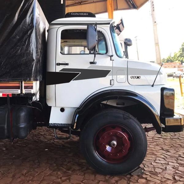 Imagem de Faixas Mercedes Benz 1113 Adesivo Cinza e Preto + Emblemas