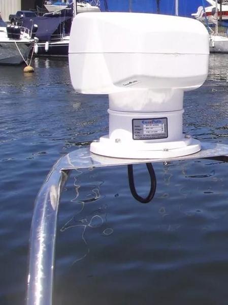 Imagem de Farol De Busca Náutico Direcional Controle 24 V Para Barcos