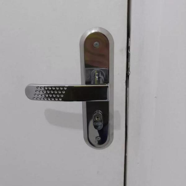 Fechadura Reforçada Luxo para Porta de Madeira 1801/21 Inox Stam Imagem de Fechadura Reforçada Luxo para Porta de Madeira 1801/21 Inox Stam
