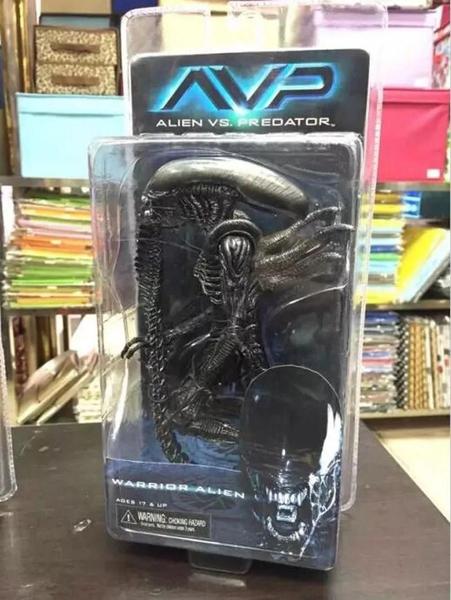 Imagem de Figura de Ação Alien vs. Predator NECA Grid Warrior Xenomorph - Colecionável