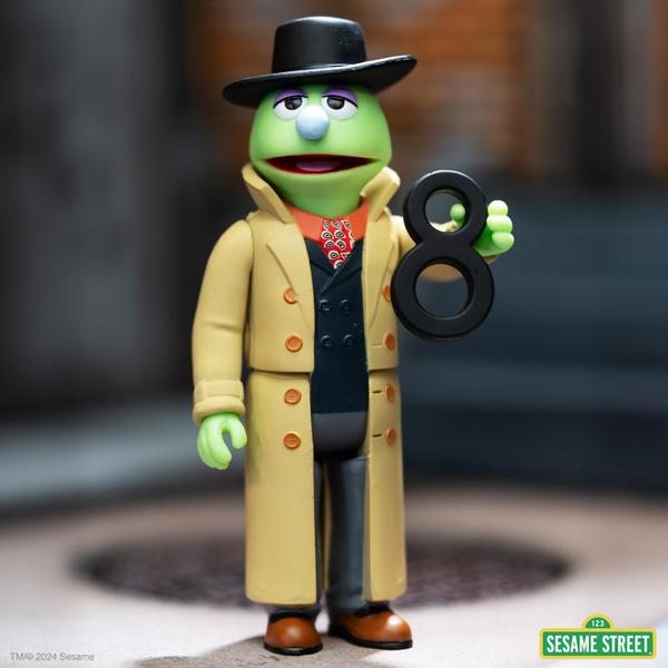 Imagem de Figura de ação Super7 Sesame Street Reaction Lefty Salesman