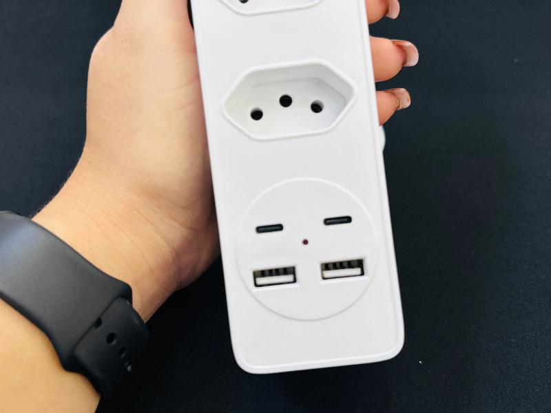 Imagem de Filtro Extensão Elétrica 2 Metros 4 Tomadas USB-C USB Padrão