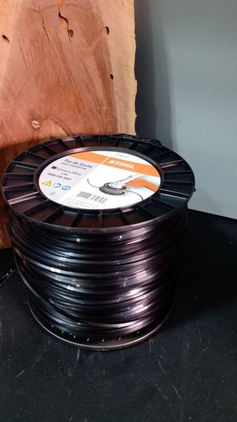 Fio De Corte Quadrado Para Roçadeira 3,3Mm - Stihl Imagem de Fio De Corte Quadrado Para Roçadeira 3,3Mm