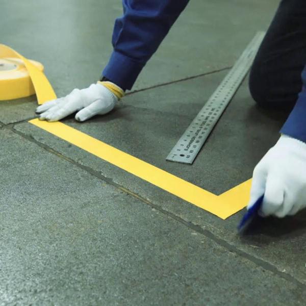 Fita De Demarcação PVC 30 Metros - Amarela - Ultra Fitas Imagem de Fita De Demarcação PVC 30 Metros - Amarela