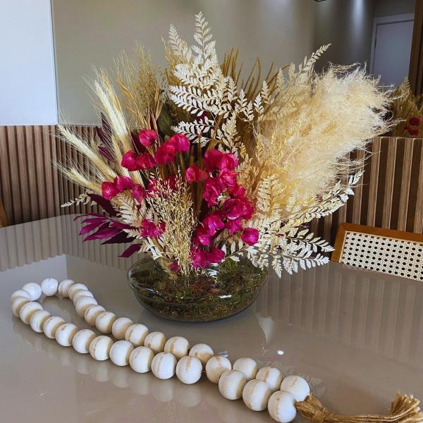 Imagem de  Flores Secas em Arranjo Beleza Rústica e Sofisticada para Mesa