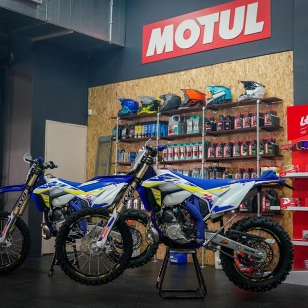 Imagem de Fluido Radiador Aditivo Motul Motocool Expert Moto 1l 1litro