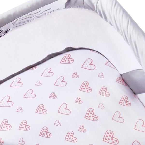 Imagem de Folhas de bassinet compatíveis com Mika Micky Bedside Sleeper, (2 Pack), 100% Jersey Knit Cotton Fitted Sheets, Mild Pink Stripes and Hearts Print for Baby Girls