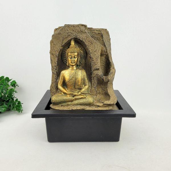Fonte Buda Dourada 25x21x17cm 220V Com Led - Inigual Imagem de Fonte Buda Dourada 25x21x17cm 220V Com Led - Inigual