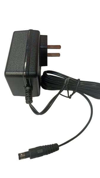 Imagem de Fonte de alimentação chaveada 12V/1,5A padrão EUA (Plug P4)