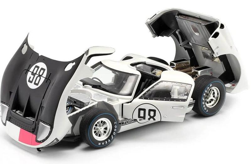 Imagem de Ford GT-40 MKII 1966 Winner Daytona Shelby Collectibles 1/18