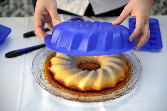 Imagem de Forma de Bolo em Silicone Assadeira Pudim Torta Mousse Vulcão