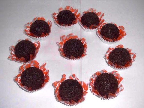 Imagem de Forma de Silicone Brigadeiro 2Cav. Ib-1398 / P-008