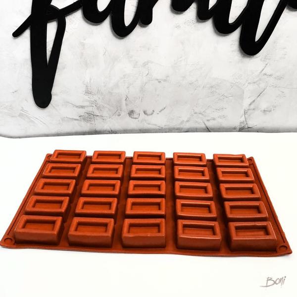 Forma Molde Chocolate 25 Cavidades Silicone Bombom Tabletes - 123Útil Imagem de Forma Molde Chocolate 25 Cavidades Silicone Bombom Tabletes