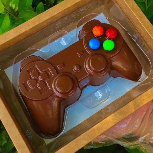 Imagem de Forma Molde Ovo de Chocolate Páscoa Liso Riscado Coração Videogame 500gr 250gr 3 partes