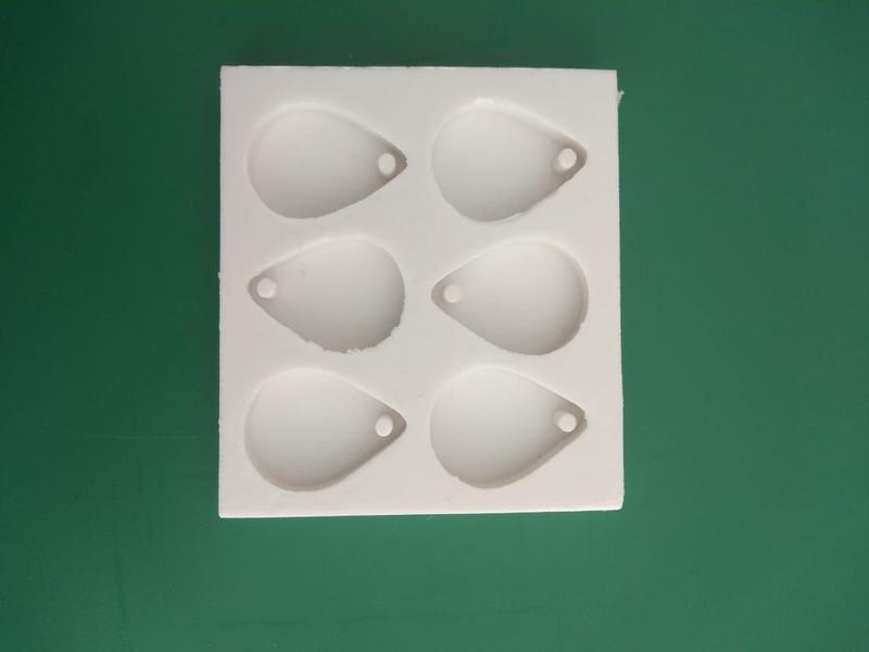 Forma Silicone Sabonete Resina 131 - Pingente Gota 6 cavidades - Decore Artesanatos SP Imagem de Forma Silicone Sabonete Resina 131 - Pingente Gota 6 cavidades