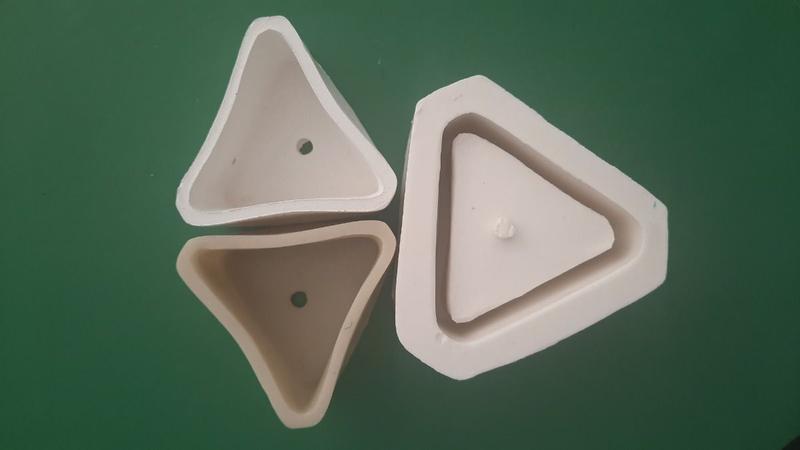 Imagem de Forma Silicone Sabonete Resina 150 - Vaso Triangular