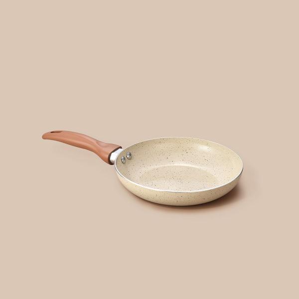 frigideira antiaderente 20cm de ceramica e aluminio bege - Oikos Imagem de frigideira antiaderente 20cm de ceramica e aluminio bege - Oikos