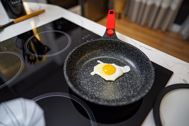Frigideira Antiaderente Em Mármore 24cm Autêntico Chef Imagem de Frigideira Antiaderente Em Mármore 24cm Autêntico Chef