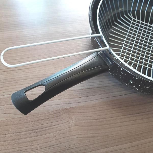 Frigideira Com Tampa E Cesto Para Fritura 2,7l Frigideira Esmaltada 3 Em 1 Fritadeira - Disul Imagem de Frigideira Com Tampa E Cesto Para Fritura 2,7l Frigideira Esmaltada 3 Em 1 Fritadeira