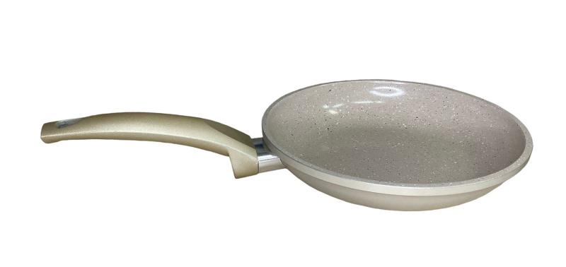 Frigideira indução revestimento em ceramico 24cm fratelli Imagem de Frigideira indução revestimento em ceramico 24cm fratelli