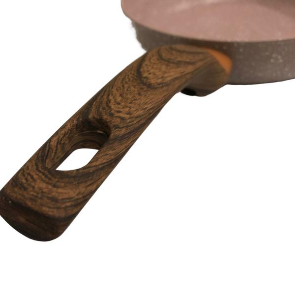 Frigideira Pó De Mármore Antiaderente 20cm Marrom Cazaro Imagem de Frigideira Pó De Mármore Antiaderente 20cm Marrom Cazaro