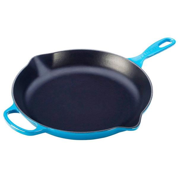 Frigideira Skillet Redonda com Alça Signature 26 cm Azul Caribe Le Creuset Imagem de Frigideira Skillet Redonda com Alça Signature 26 cm Azul Caribe Le Creuset