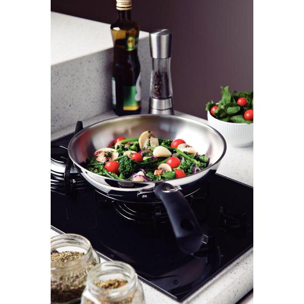 Frigideira Tramontina Solar Inox Fundo Triplo 20 cm 1,3 L Imagem de Frigideira Tramontina Solar Inox Fundo Triplo 20 cm 1,3 L