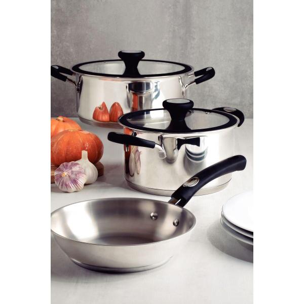 Frigideira Tramontina Solar Inox Fundo Triplo 20 cm 1,3 L Imagem de Frigideira Tramontina Solar Inox Fundo Triplo 20 cm 1,3 L