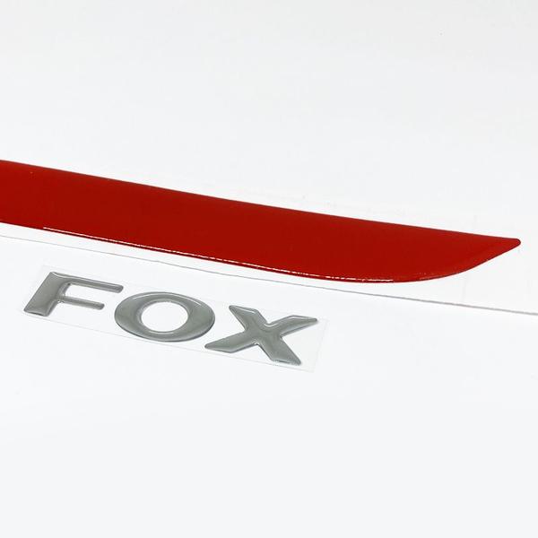 Imagem de Friso Porta Malas Vermelho Fox 2012/2015 + Emblema Cromado