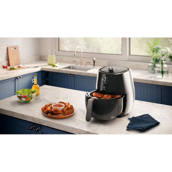 Imagem de Fritadeira elétrica sem óleo Air Fryer 3,2L 1400 watts Efficient - EAF10 - Electrolux