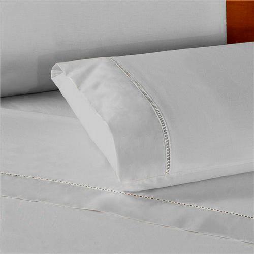 Fronha de Berço com Ponto Palito 30cm x 40cm Percal 180 fios - BEM ME QUER Imagem de Fronha de Berço com Ponto Palito 30cm x 40cm Percal 180 fios
