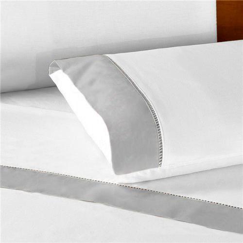Fronha de Berço com Ponto Palito 30cm x 40cm Percal 180 fios - BEM ME QUER Imagem de Fronha de Berço com Ponto Palito 30cm x 40cm Percal 180 fios
