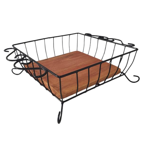 Fruteira de mesa quadrada feita em ferro e madeira - GS Artesanatos Imagem de Fruteira de mesa quadrada feita em ferro e madeira