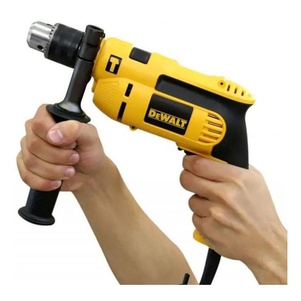 Imagem de Furadeira de Impacto DeWalt 710W DWD502 Industrial 220V