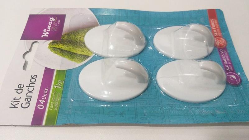 Gancho Plastico Auto Adesivo Com 4 Peças 5x3 Cm Suporta 1 Kg - Wincy Imagem de Gancho Plastico Auto Adesivo Com 4 Peças 5x3 Cm Suporta 1 Kg