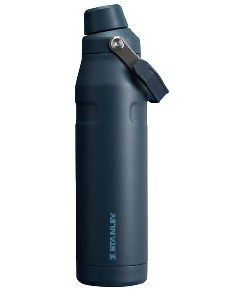 Imagem de Garrafa de água Stanley IceFlow Fast Flow 1.06L Isolated Navy