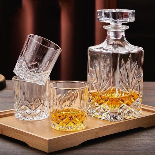 Garrafa Decanter Whisky Vidro Licor 800Ml + 6 Copos Luxo - Smart Imagem de Garrafa Decanter Whisky Vidro Licor 800Ml + 6 Copos Luxo
