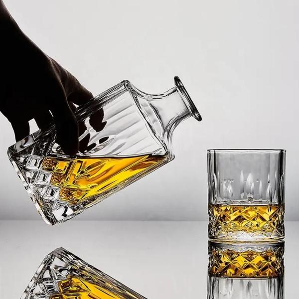 Garrafa Decanter Whisky Vidro Licor 800Ml + 6 Copos Luxo - Smart Imagem de Garrafa Decanter Whisky Vidro Licor 800Ml + 6 Copos Luxo