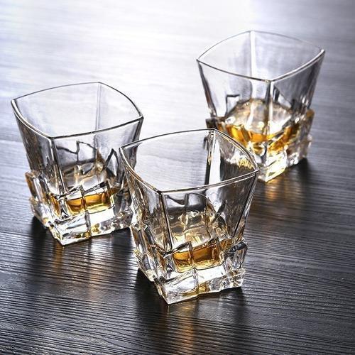 Garrafa Decanter Whisky Vidro Licor 800Ml +6 Copos Superluxo - Vacheron Imagem de Garrafa Decanter Whisky Vidro Licor 800Ml +6 Copos Superluxo