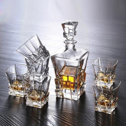 Garrafa Decanter Whisky Vidro Licor 800Ml +6 Copos Superluxo - Vacheron Imagem de Garrafa Decanter Whisky Vidro Licor 800Ml +6 Copos Superluxo
