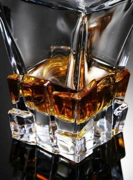 Garrafa Decanter Whisky Vidro Licor 800Ml +6 Copos Superluxo - Vacheron Imagem de Garrafa Decanter Whisky Vidro Licor 800Ml +6 Copos Superluxo