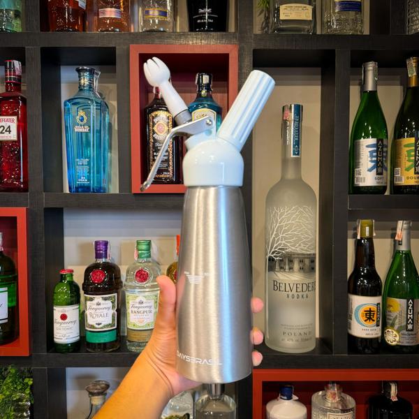 Garrafa Sifão de Polietileno para Chantilly DaysBrasil 500ml Imagem de Garrafa Sifão de Polietileno para Chantilly DaysBrasil 500ml