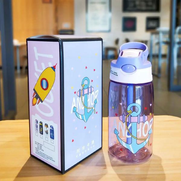 Garrafinha Infantil com Bico de Silicone e Alça Portátil 480 ml Animais Antivazamento - Letoy Imagem de Garrafinha Infantil com Bico de Silicone e Alça Portátil 480 ml Animais Antivazamento