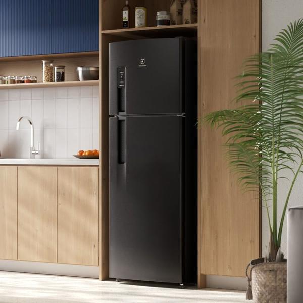 Geladeira Electrolux Frost Free 380L AutoSense Inverter Black Inox
