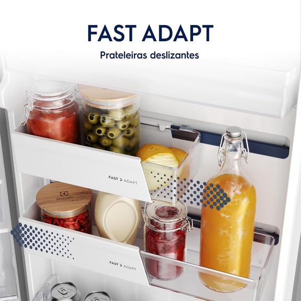 Imagem de Geladeira Electrolux Frost Free Inverter 389L Água na Porta AutoSense cor Inox Look (IW43S)