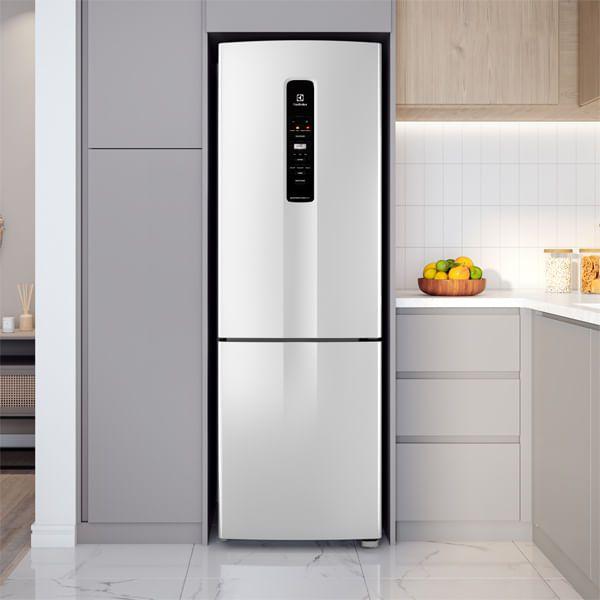 Imagem de Geladeira Electrolux Frost Free Inverter 400L Efficient AutoSense Inverse Branca (IB45)